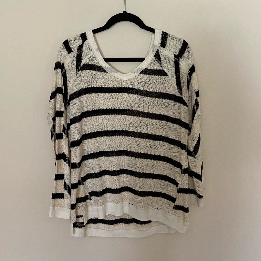 💜3 for 28💜 Off white and black striped sweater - Picture 1 of 4